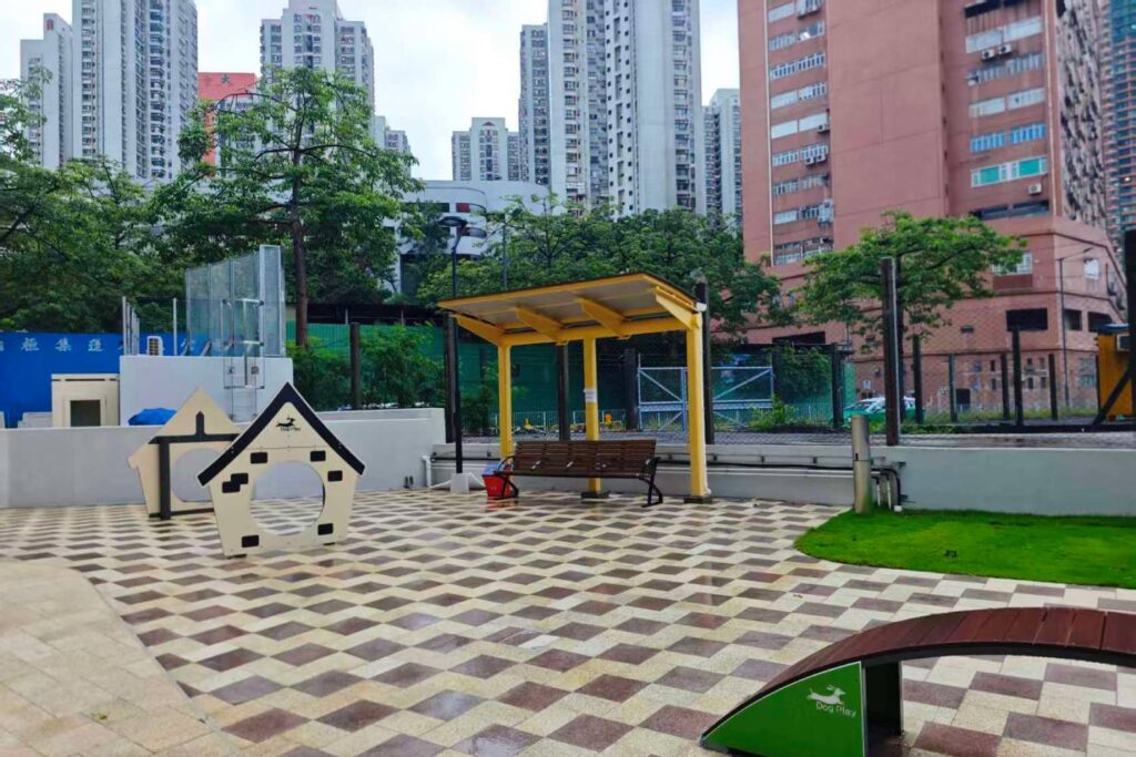 香港屯門寵物公園工程案例|戶外定制設施及不鏽鋼工程服務 香港屯門寵物公園戶外設施及園林配套工程